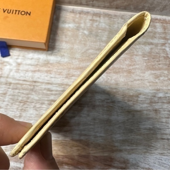 AUTHENTIC Louis Vuitton wallet. Can also checkbook cover or notebook cov… - Picture 7 of 11